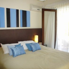 Uy015  Casa en La Barra 3 cuartos pileta climatizada