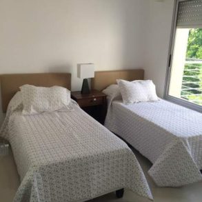 Uy 061  Apartamento con terraza propia