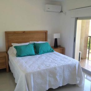 Uy 061  Apartamento con terraza propia