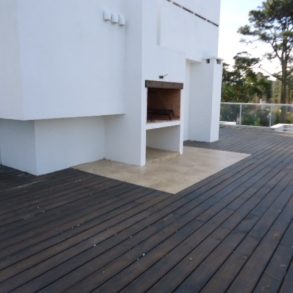 Uy 061  Apartamento con terraza propia