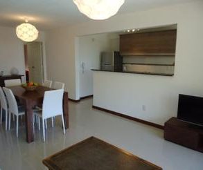 Uy 052 Apartamento ubicado en la Brava a 2 cuadras de la playa