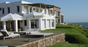 Uy 054 Casa en Punta del Este,sobre el mar