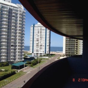 Uy 31 Excelente 2 dorm , 150 mts de Playa Brava