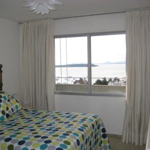 Uy 045 Apartamento en península con vista al puerto