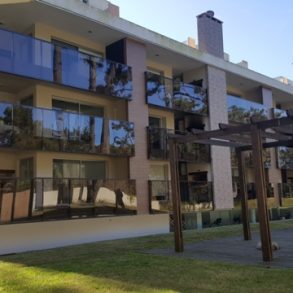 Uy 061  Apartamento con terraza propia