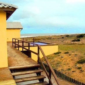 Uy 050  Espectacular casa toda sobre el mar