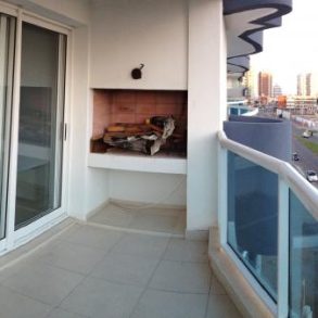 Uy 069  Apartamento en alquiler en playa Mansa