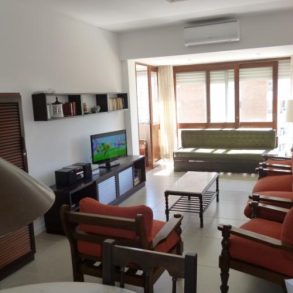 Uy 068  Apartamento en Alquiler en Playa Brava (Los Dedos)