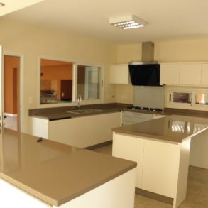 Uy 082  Casa en Venta Barrio Cerrado Boulevard Park