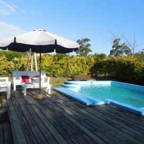 Uy 085  En La Barra cerca de todo, 3 dormitorios + servicio, piscina y parrillero!