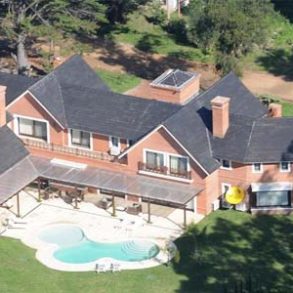 Uy 088  La Mansión  es una elegante edificación en estilo inglés