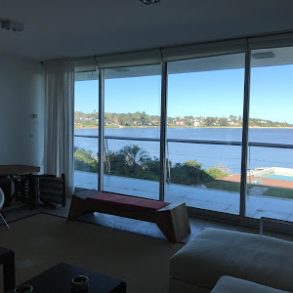 Uy 097  EDIFICIO NUEVO SOBRE LA COSTA DE LA BARRA