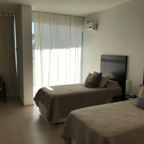 Uy 097  EDIFICIO NUEVO SOBRE LA COSTA DE LA BARRA