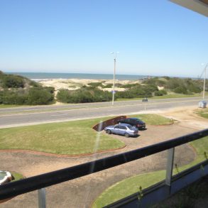 Uy 106  Apartamento primera línea del mar