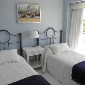 Uy 106  Apartamento primera línea del mar