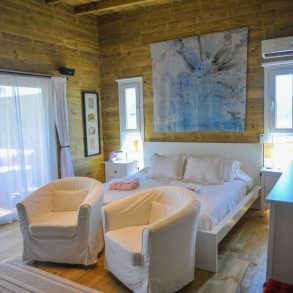 Uy 102  Cabaña,4 huéspedes,dos cuadras del mar