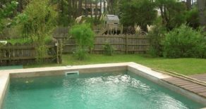 Uy  101  Casa ubicada a dos cuadras de la playa