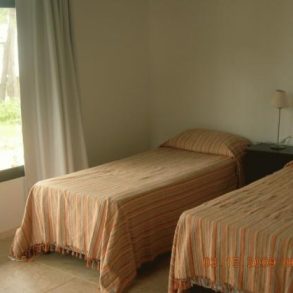 Uy  101  Casa ubicada a dos cuadras de la playa