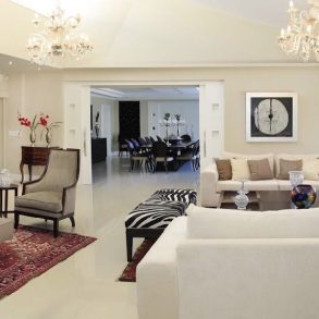 Uy 113  Casa en alquiler,8 suites