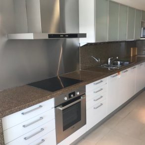 Uy  119  Torre de categoría ubicada en Parada 8 de la Brava