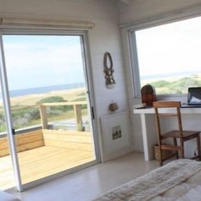 Uy 121  Casa frente al mar en José Ignacio