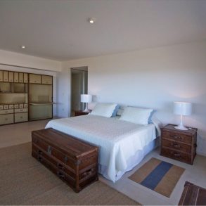 Uy  122  Exclusivo piso frente al Mar