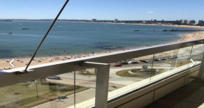 Uy 124  Apartamento Frente A La Playa Mansa