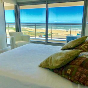 Uy 133 Apartamento sobre el mar Playa Brava