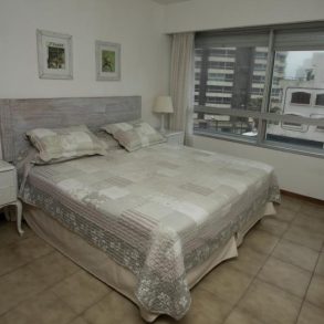 Uy 135  Apto En Torre Gattas – Parada 1 De La Mansa Y La Brava