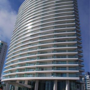Uy 137  Apartamento «Season Tower Punta Del Este»