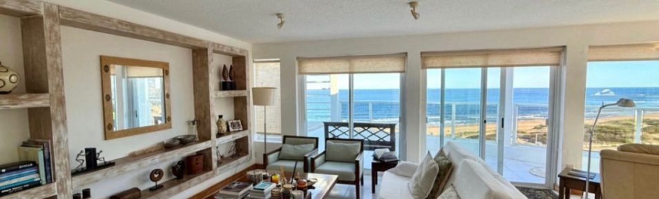 Uy 193 Venta de Penthouse duplex con parrillero exclusivo en Playa Brava de Punta del Este